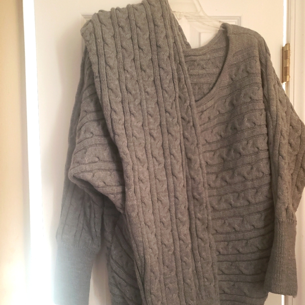2pc sweater set.